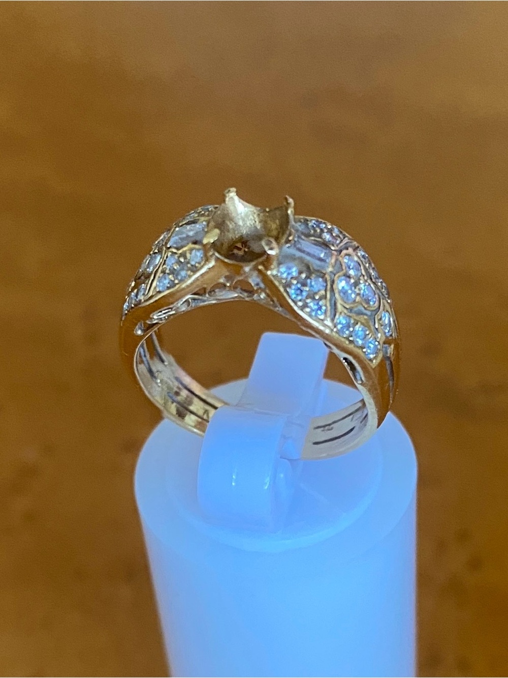 18K Gold Pave Diamonds Ring Setting with Split-Accent Band